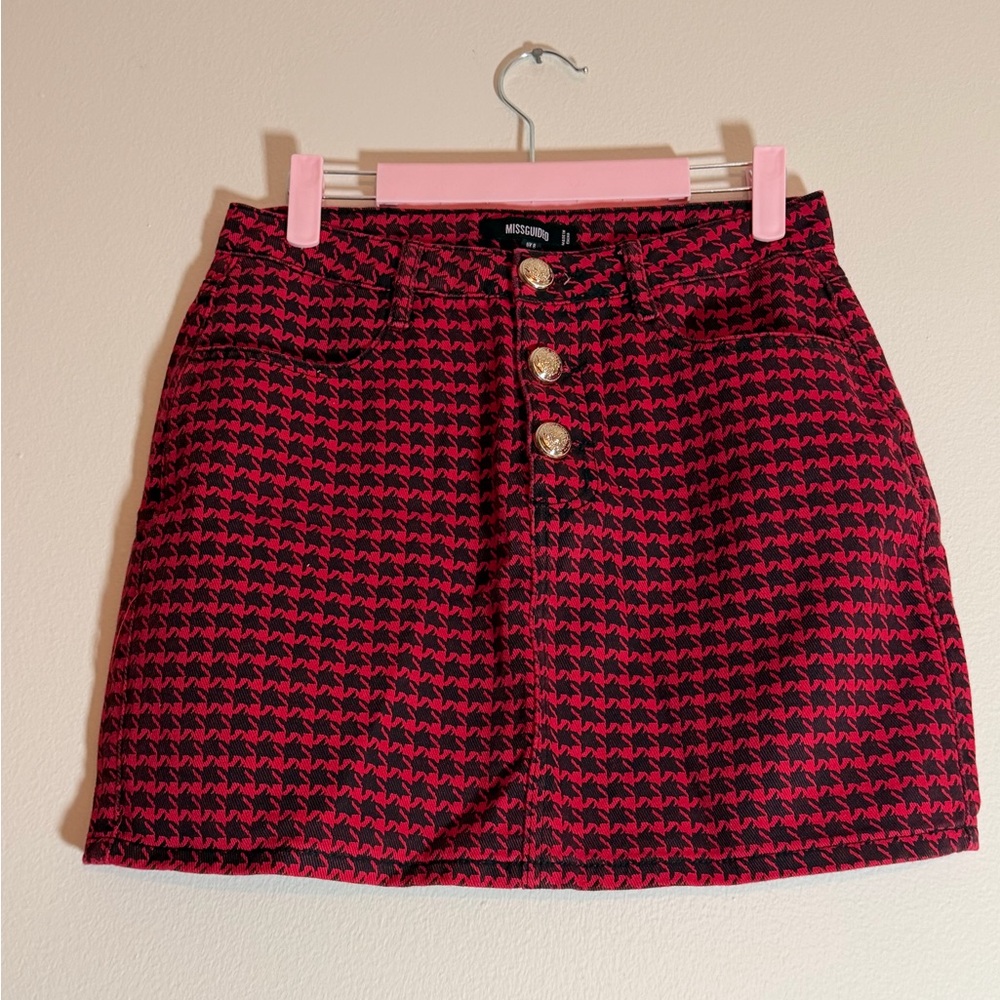 AKIRA Red & Black Houndstooth Button-Front Mini Skirt